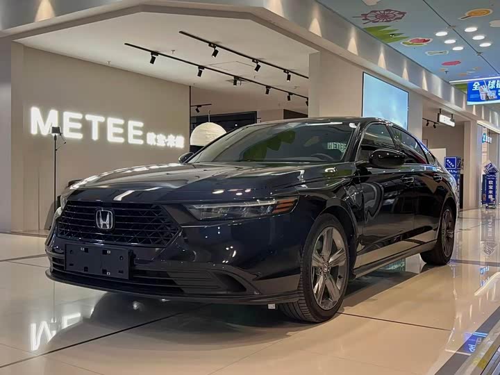 Фото 1 - Honda Accord Hybrid