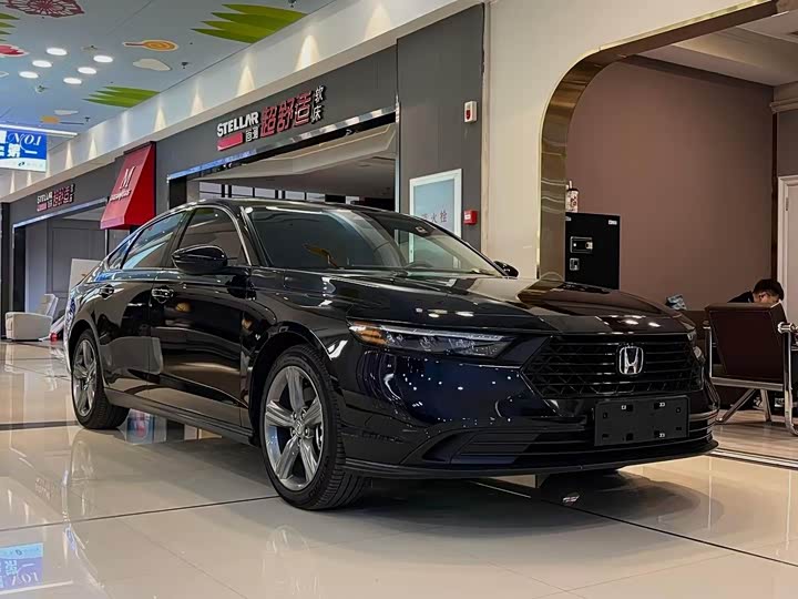 Фото 3 - Honda Accord Hybrid