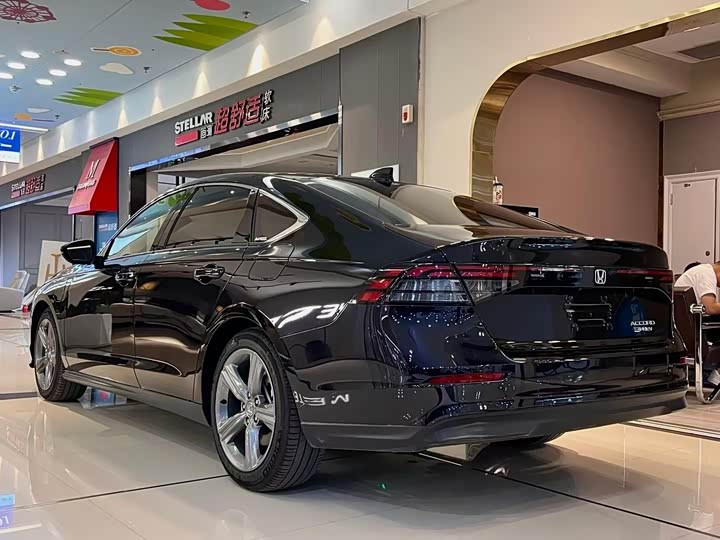 Фото 7 - Honda Accord Hybrid