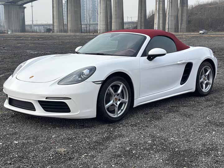 Фото 1 - Porsche 718