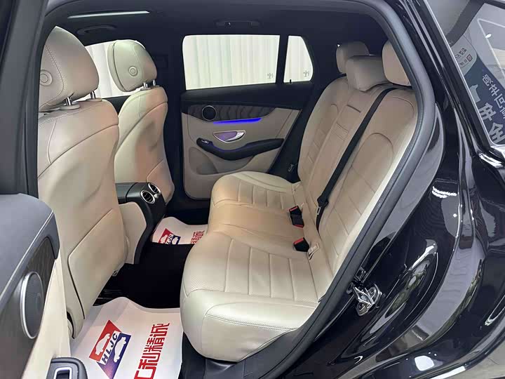 Фото 9 - Mercedes-Benz EQC