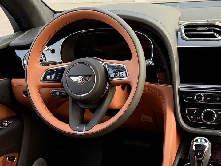 Фото 5 - Bentley Bentayga