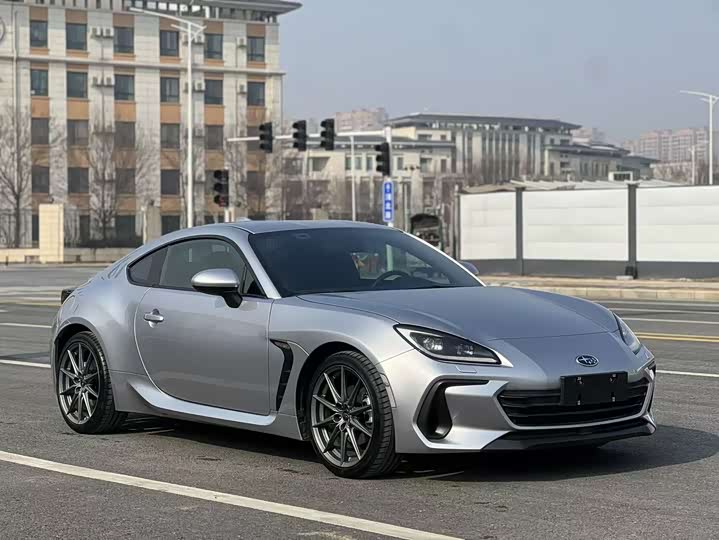 Фото 3 - Subaru BRZ