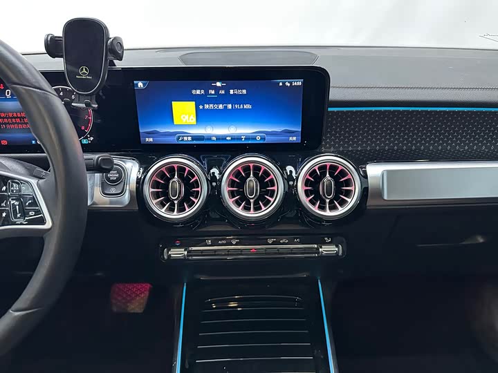 Фото 3 - Mercedes-Benz GLB-Class