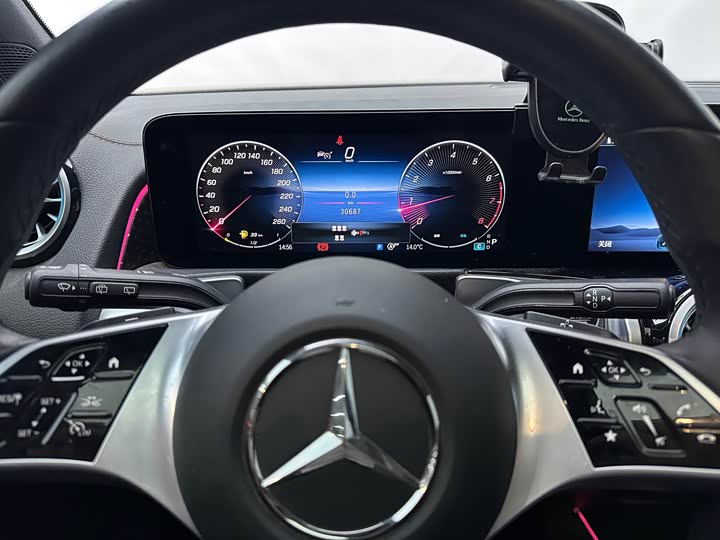 Фото 4 - Mercedes-Benz GLB-Class