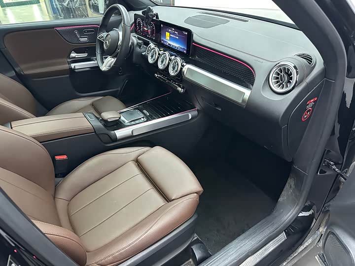 Фото 6 - Mercedes-Benz GLB-Class