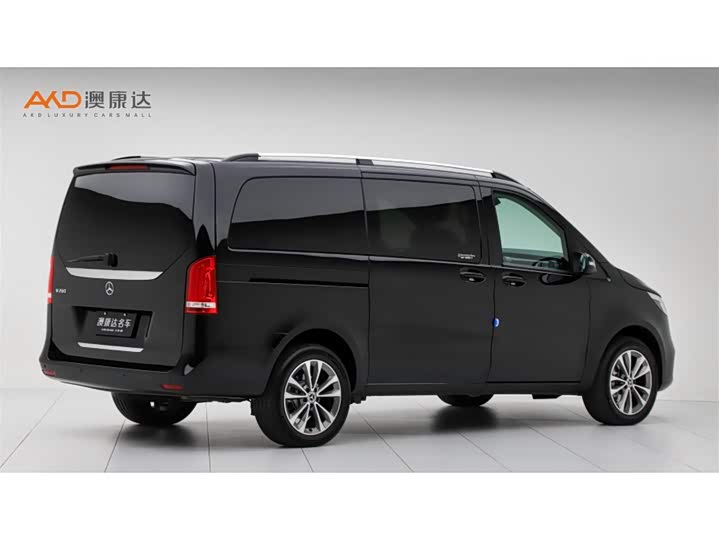 Фото 3 - Mercedes-Benz V-Class