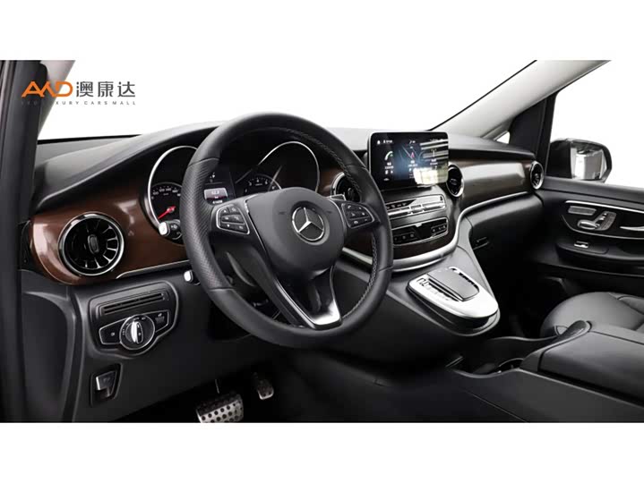 Фото 6 - Mercedes-Benz V-Class