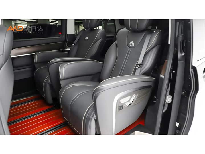 Фото 7 - Mercedes-Benz V-Class