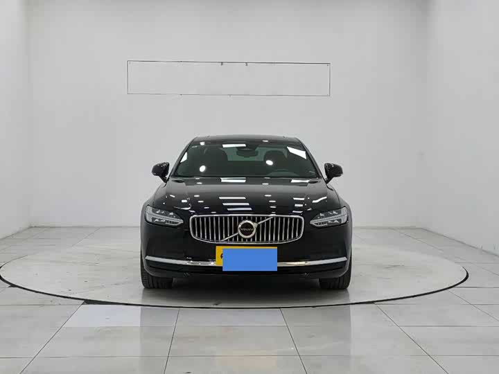 Фото 2 - Volvo S90