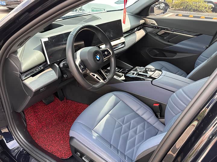 Фото 3 - BMW 5 Series