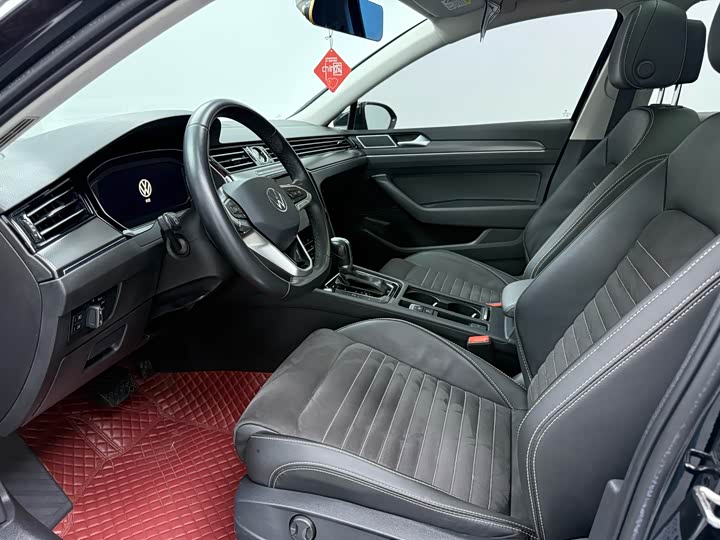 Photo 4 - Volkswagen Magotan