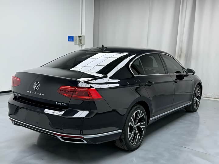 Photo 7 - Volkswagen Magotan