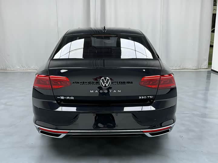 Photo 8 - Volkswagen Magotan