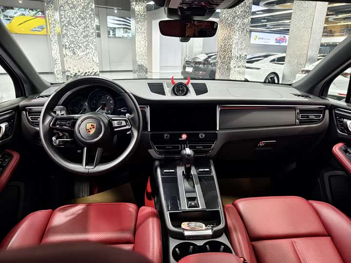 Фото 8 - Porsche Macan