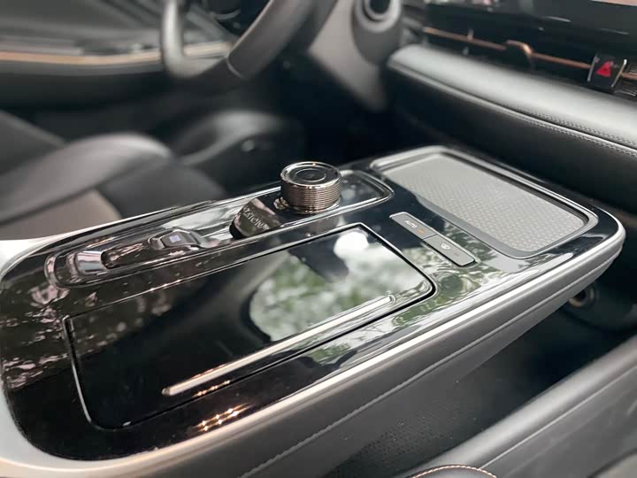 Photo 8 - GAC Aion S