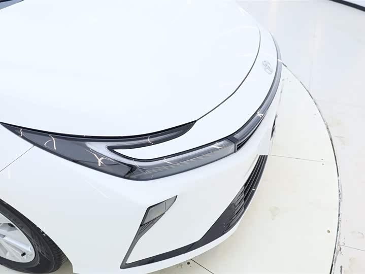 Фото 9 - Toyota Corolla