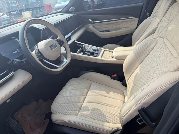 Photo 4 - Geely Monjaro