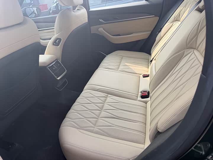 Photo 5 - Geely Monjaro