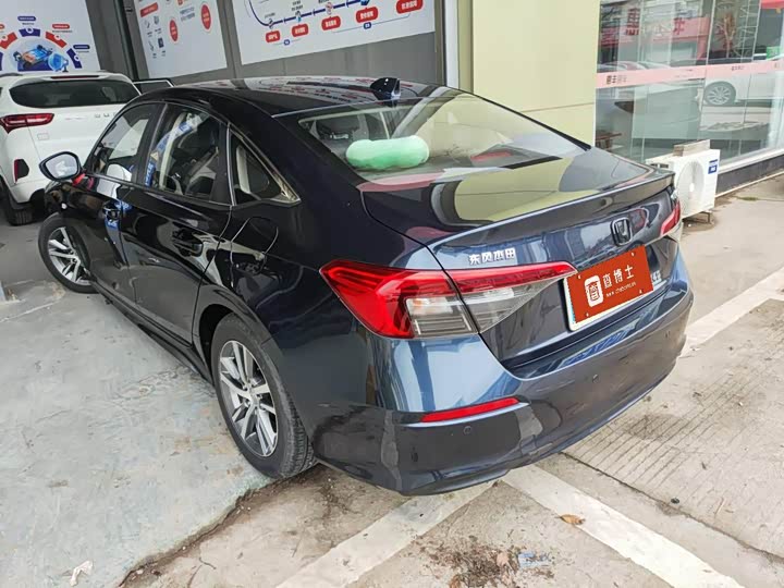 Фото 4 - Honda Civic