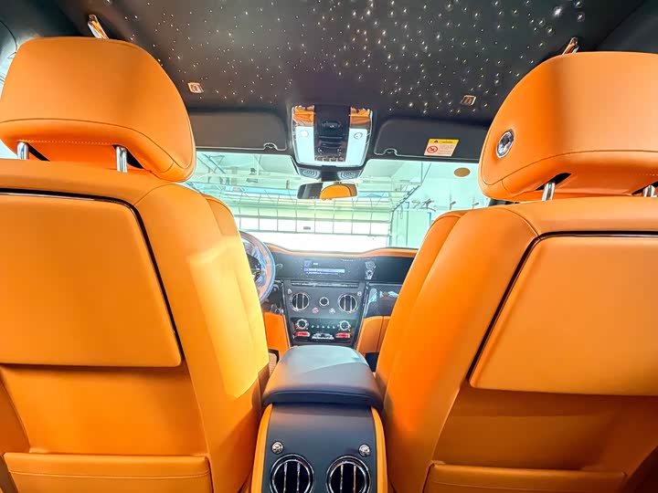 Фото 9 - Rolls-Royce Cullinan