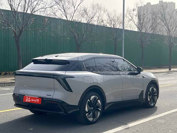 Фото 5 - HiPhi Y