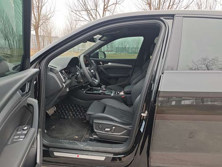 Фото 5 - Audi Q5L Sportback