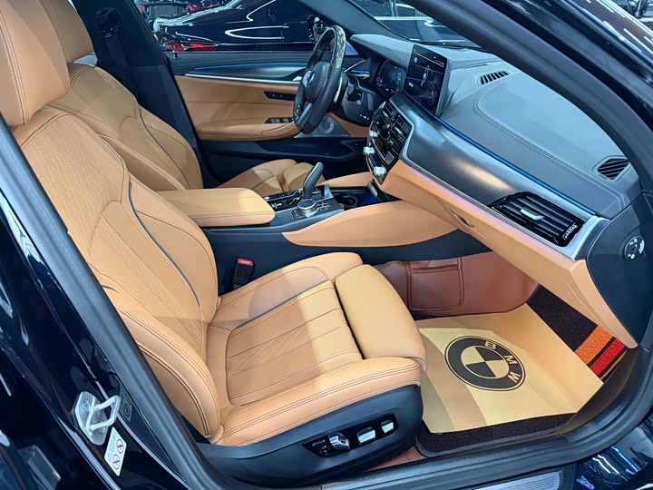 Фото 8 - BMW 5 Series