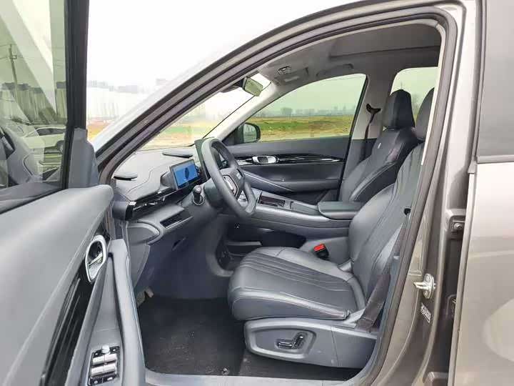 Photo 6 - Geely Galaxy E5