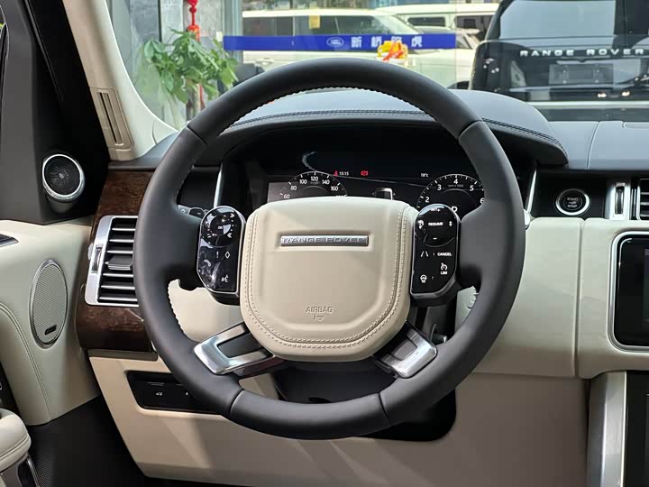 Photo 6 - Land Rover Range Rover