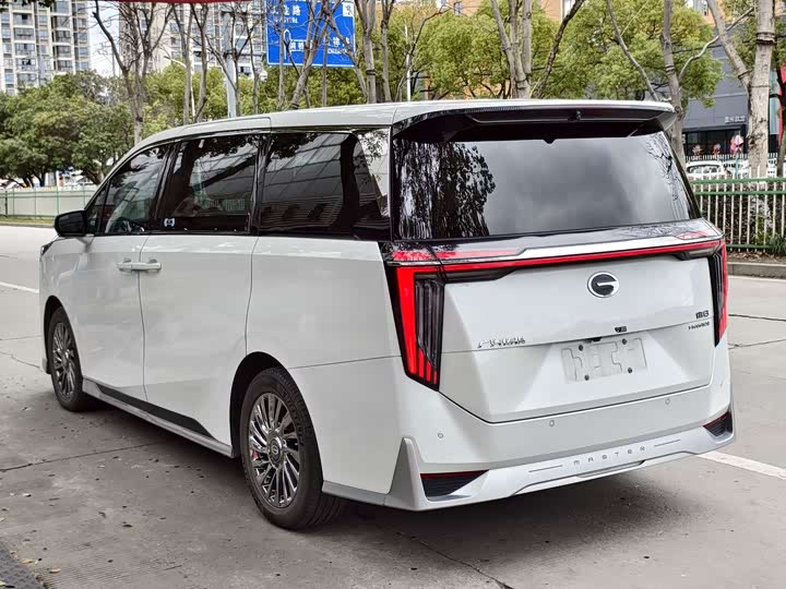 Фото 4 - GAC Trumpchi M8