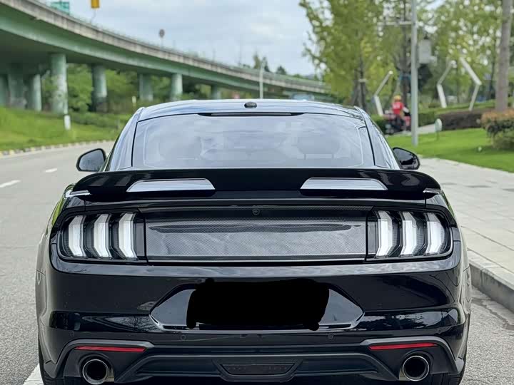 Фото 7 - Ford Mustang