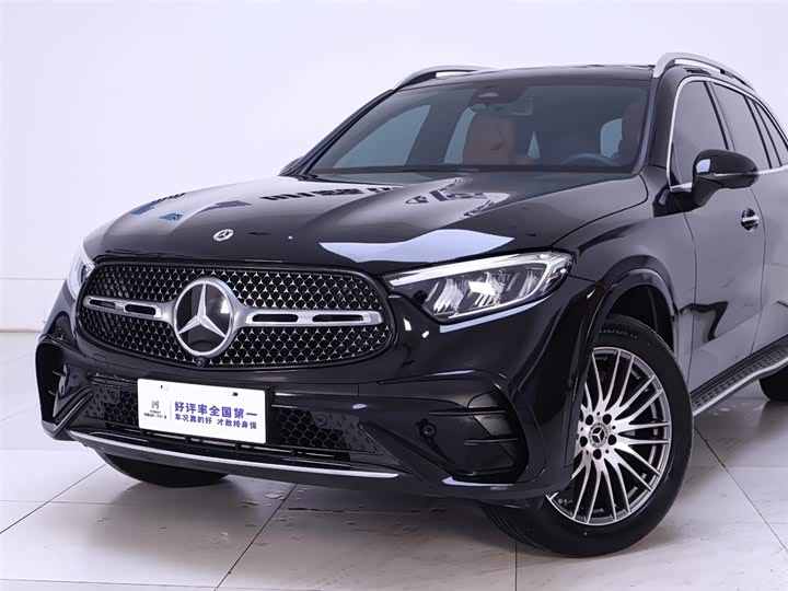 Photo 3 - Mercedes-Benz GLC-Class