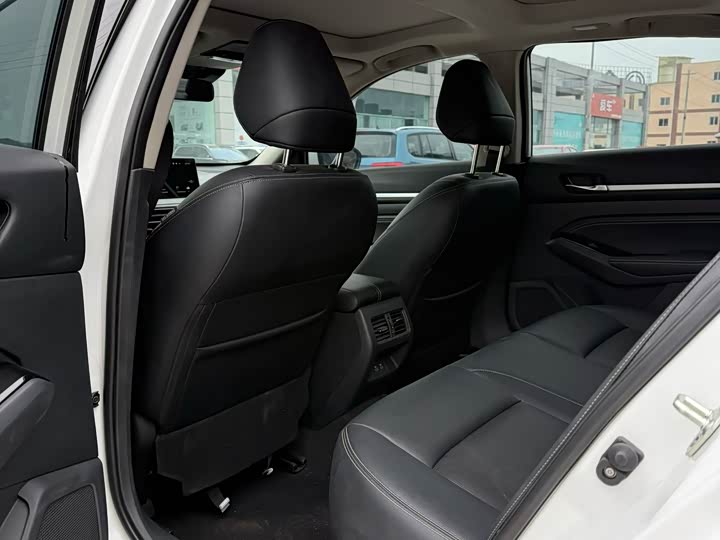 Фото 6 - Nissan Teana