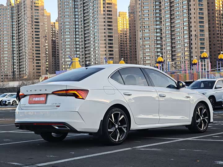 Photo 7 - Skoda Octavia Pro