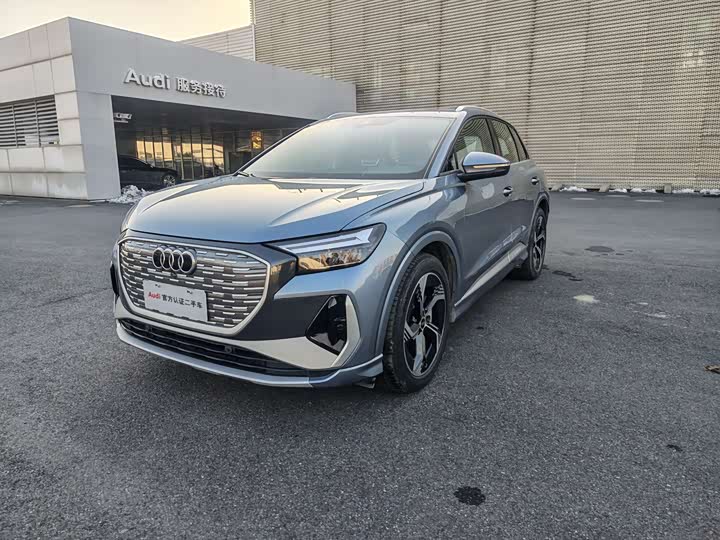 Фото 1 - Audi Q4 e-tron