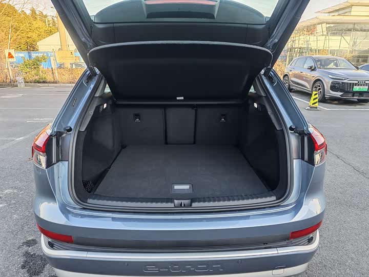 Фото 8 - Audi Q4 e-tron