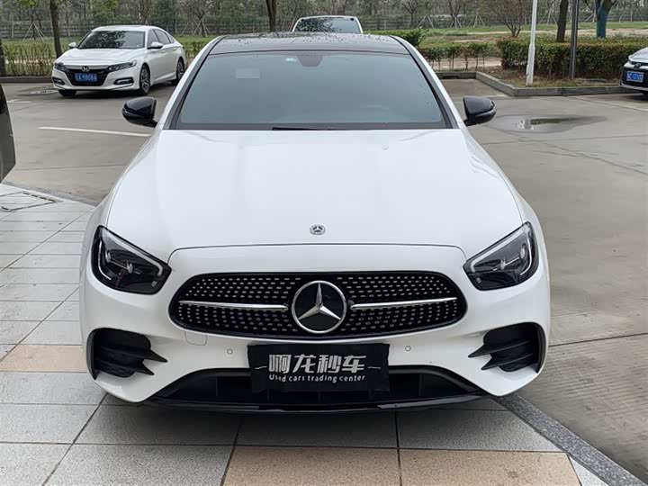 Фото 3 - Mercedes-Benz E-Class