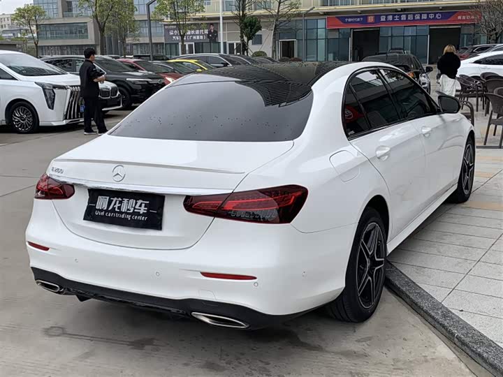 Фото 9 - Mercedes-Benz E-Class