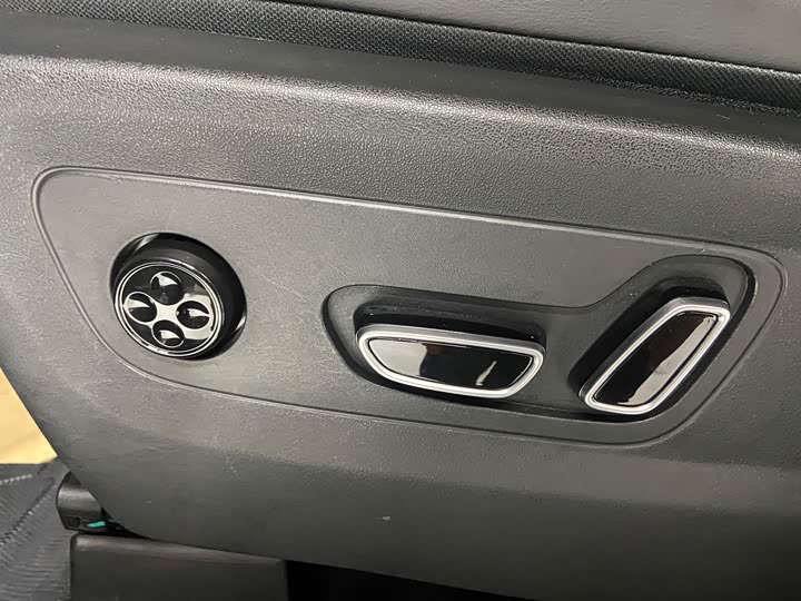 Фото 6 - BAW 212 T01