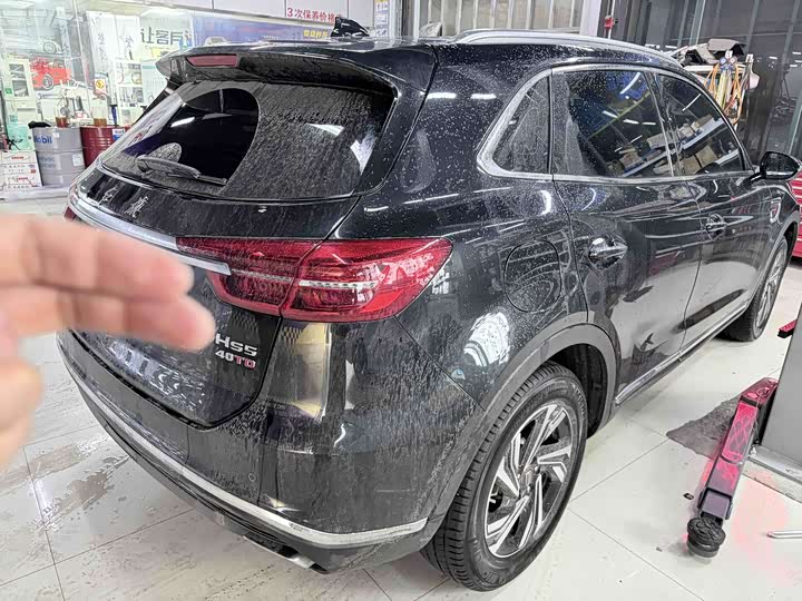 Фото 6 - Hongqi HS5