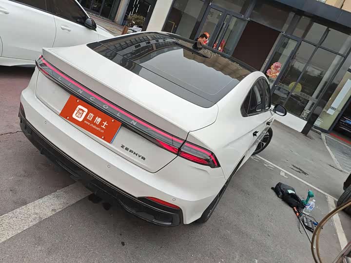 Photo 4 - Lincoln Z (Zephyr)