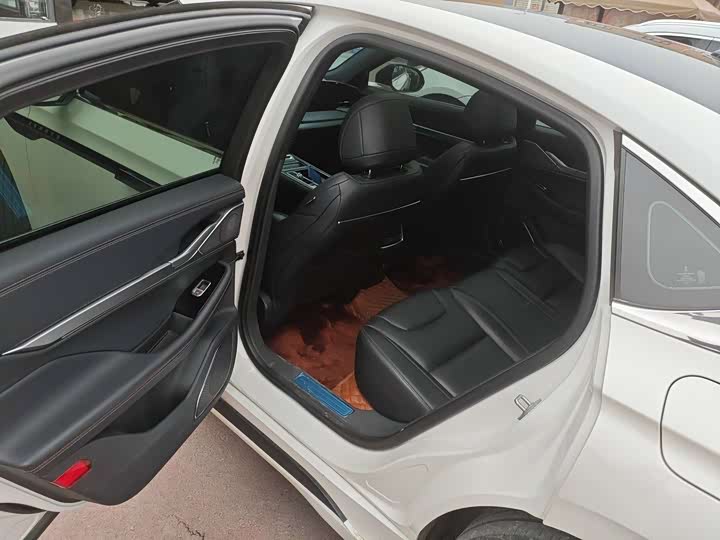 Photo 6 - Lincoln Z (Zephyr)