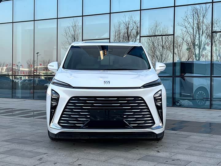 Фото 2 - Buick GL8 ES