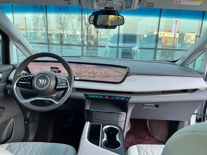 Фото 8 - Buick GL8 ES