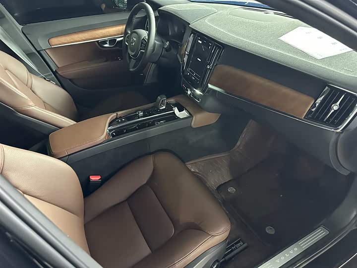 Фото 7 - Volvo S90