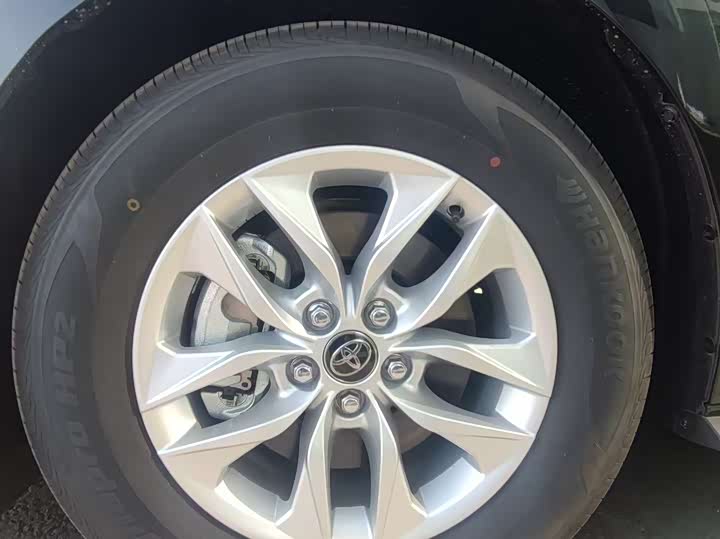 Фото 7 - Toyota Granvia