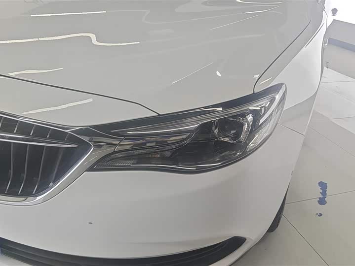 Photo 5 - Buick Excelle GT