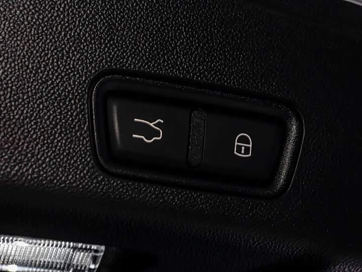 Фото 7 - Maserati Grecale