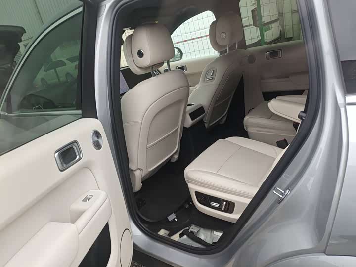 Фото 8 - LiXiang L8